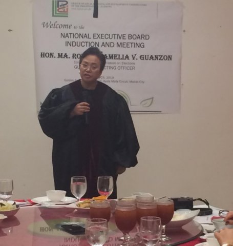 COMELEC Commissioner Ma. Rowena Amelia V. Guanzon, the Inducting Officer